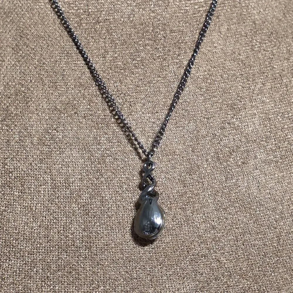 Silver Tone Layered Hammered Circle Pendant Necklace & Matching Dangle Earrings